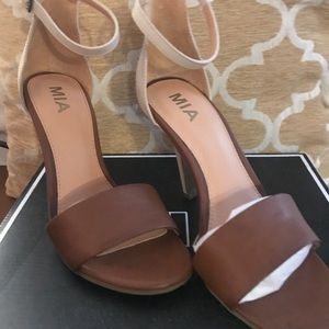 MIA jeana heels *NEW*